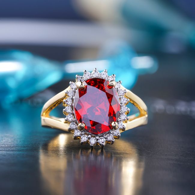 Кольцо из белого золота с сапфиром