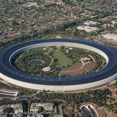 Смартфон Apple